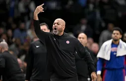 JB Bickerstaff accuse un arbitre de partialité