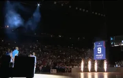 Les images de la cérémonie de retrait du maillot de Tony Parker !