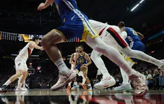 La cheville de Stephen Curry fait déjà trembler les Warriors…