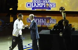Les Warriors reçoivent leurs bagues de champions