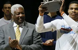 Oscar Robertson souhaite que les athlètes blancs s’expriment davantage sur les sujets sociaux