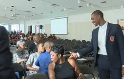Rajon Rondo fait lui aussi un geste pour une école de sa ville natale