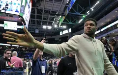 Giannis Antetokounmpo : « J’ai peur du changement, que l’herbe ne soit pas plus verte ailleurs »