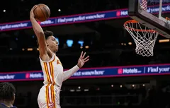Jalen Johnson un peu plus près des étoiles