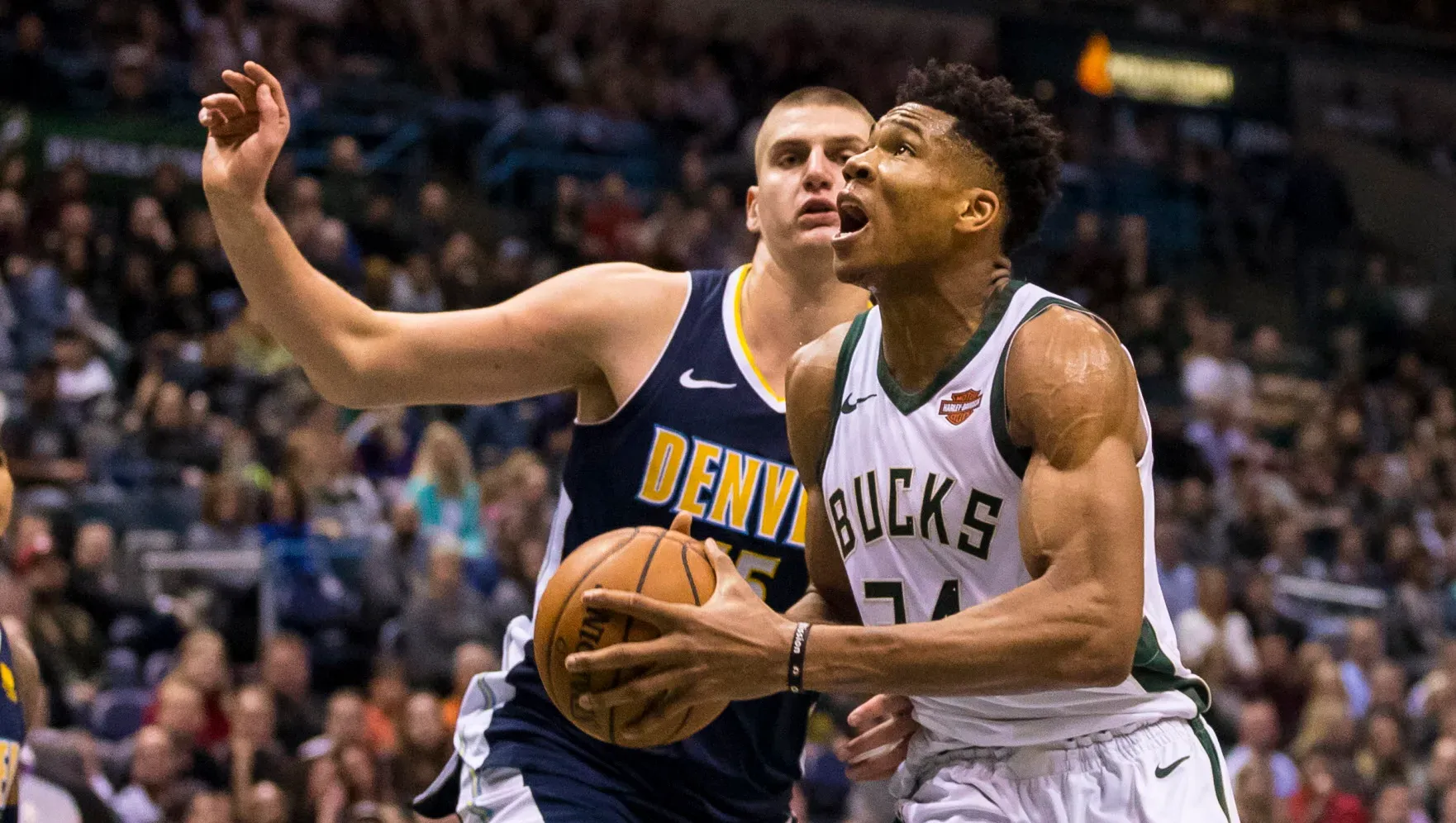 NIkola Jokic et Giannis Antetokounmpo