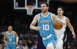 Svi Mykhailiuk va finalement rester en NBA