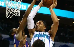 Le Hornets se font plaisir face aux Suns