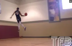 Guy Dupuy s’entraîne à dunker de la ligne des lancers-francs