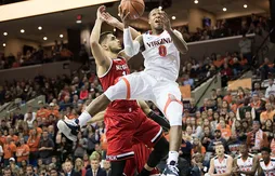 Drafté par OKC, Devon Hall file en Australie