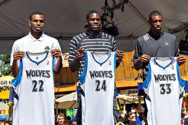 nba_u_twolts_600x400