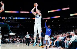 Davis Bertans remonte en température face aux Suns