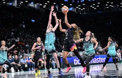 Monique Akoa Makani et le Mercury viennent à bout du Liberty