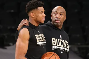 Vin Baker n’a pas coupé le cordon avec Giannis Antetokounmpo