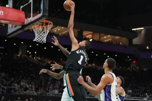 Avec un super Wemby, les Spurs enchaînent une 8e victoire de suite