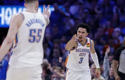 Avec Jared McCain, Isaiah Hartenstein s’amuse avec les écrans