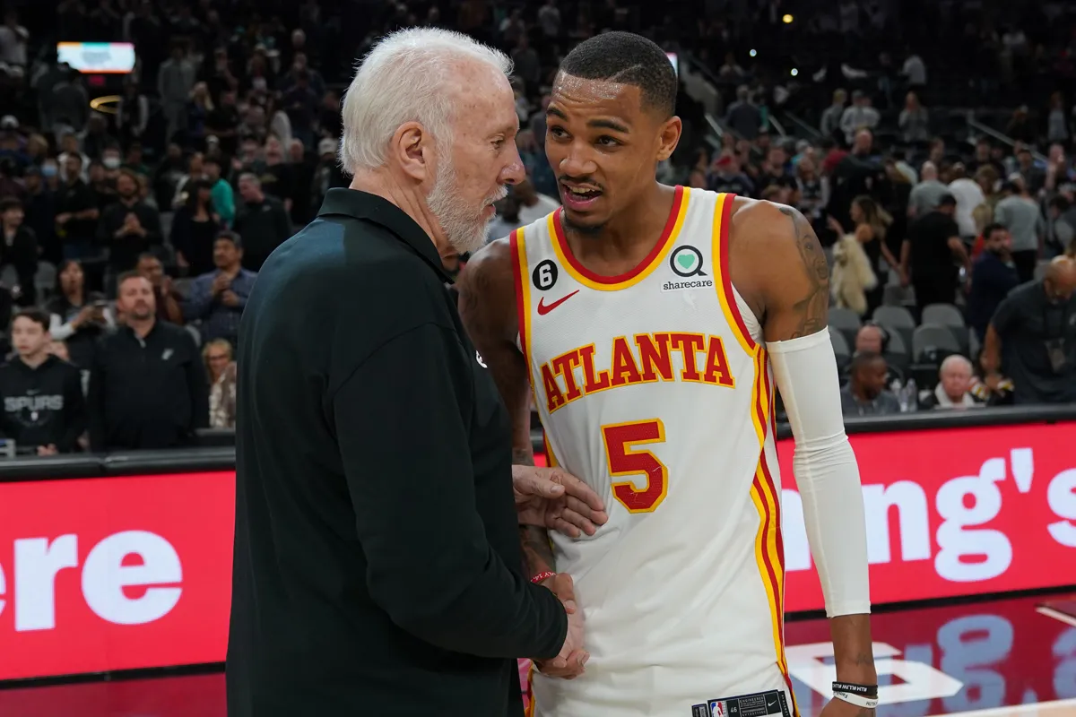 Dejounte Murray et Gregg Popovich