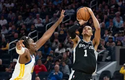 Victor Wembanyama (19 points, 5 contres) fait forte impression face aux Warriors