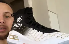 Chaussures : à Washington, Stephen Curry fait un clin d’oeil à Barack Obama
