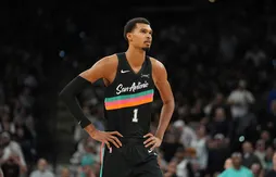 Même battu, Victor Wembanyama a voulu marquer l’histoire des Spurs