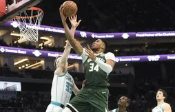 Les Bucks enchaînent chez les Hornets