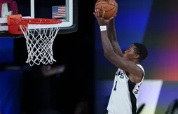 Lonnie Walker IV parmi les jeunes Spurs prolongés