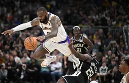 Passes en carrière : LeBron James touché de passer Magic Johnson