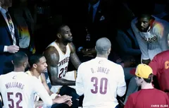 Obligé de beaucoup jouer, LeBron James reste serein par rapport à son temps de jeu