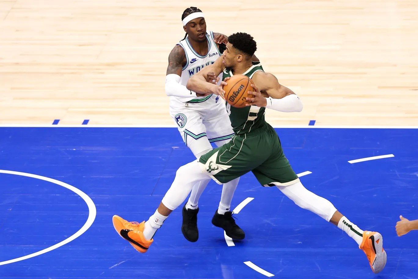 giannis antetokounmpo jaden mcdaniels
