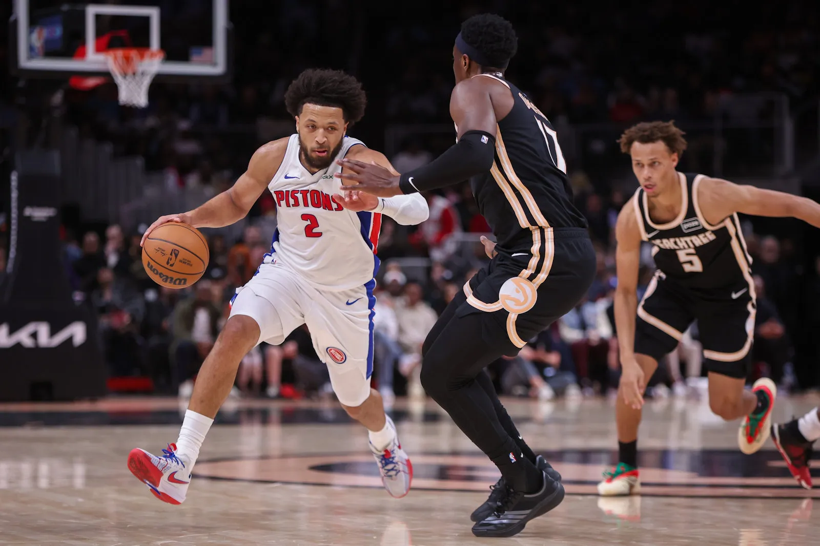 pistons hawks