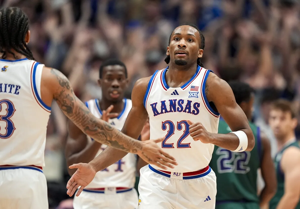 Darryn Peterson lors de ses débuts NCAA avec Kansas