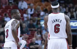 Pendant que LeBron James réfléchit, Dwyane Wade espère…