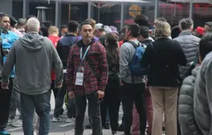 Les prix flambent à Toronto : « J’ai économisé toute l’année pour pouvoir m’acheter cette place ! »