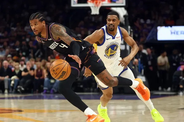 Pas de nouveau miracle, les Warriors tombent à Phoenix