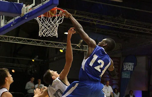 wilfried yeguete poster dunk