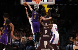 Les Lakers mettent fin à quatre ans de défaites face aux Sixers !