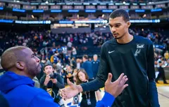 Pour Chris Paul, jouer avec Victor Wembanyama et pour Gregg Popovich ne se refuse pas