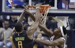 Dwight Howard marche sur les Pacers