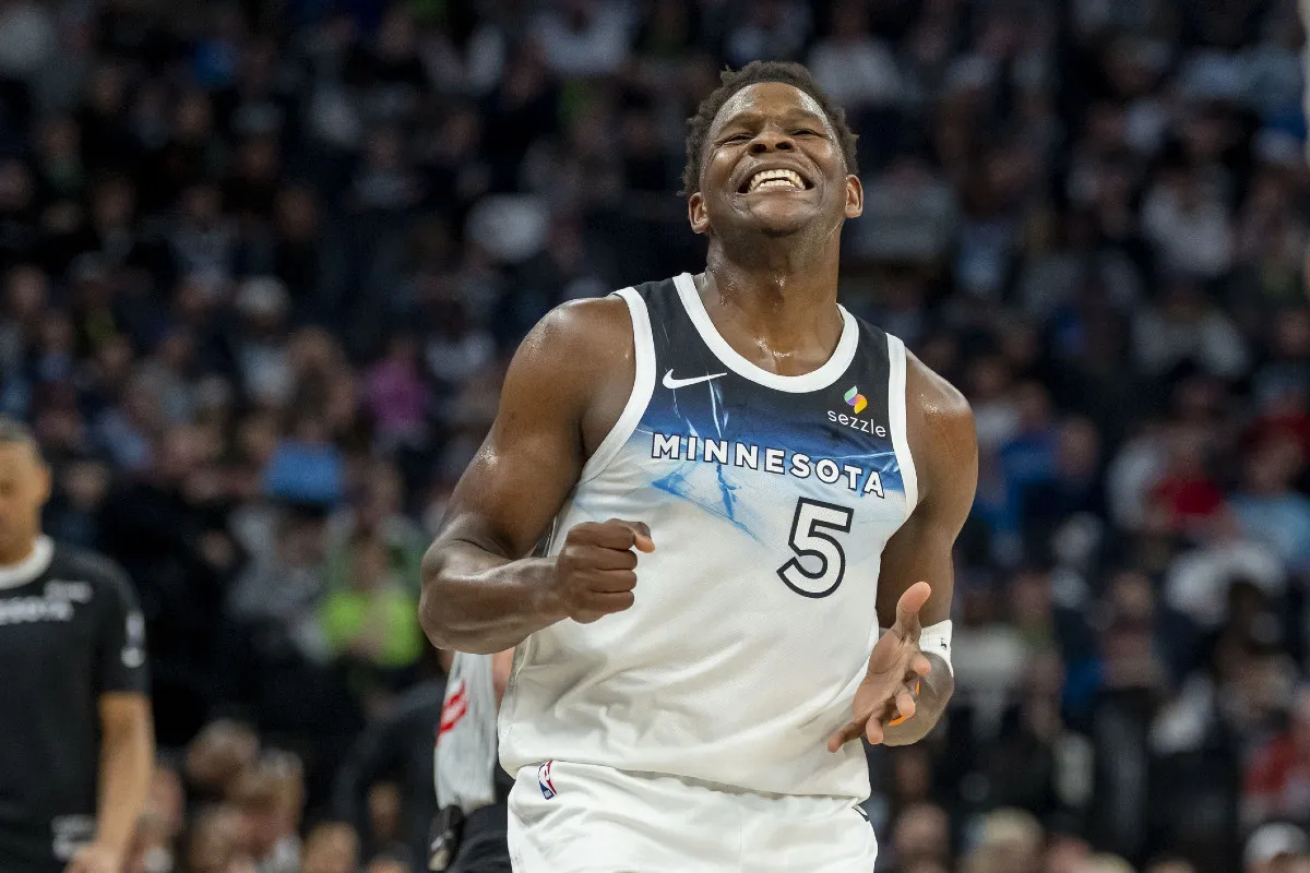 Anthony Edwards et les Wolves