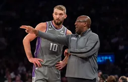 Les Kings perdent temporairement leur coach