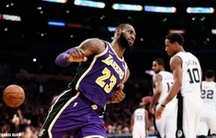 Avec les blessures des Warriors, les Lakers retrouvent la faveur des parieurs