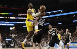 LeBron James trop fort pour les Spurs