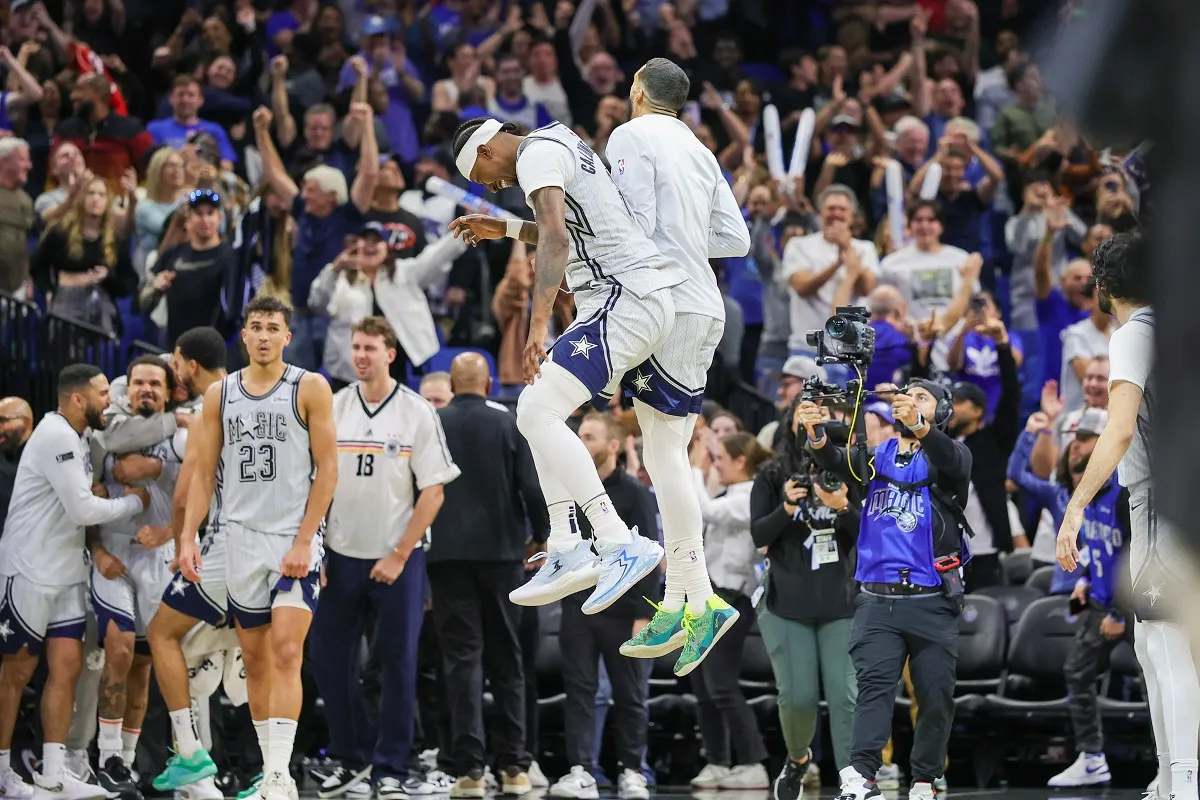 La joie des joueurs du Orlando Magic contre les Brooklyn Nets