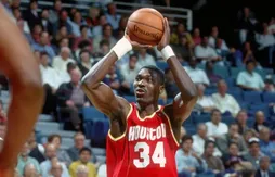 Le 14 mai 1987, les Sonics écartent un immense Hakeem Olajuwon