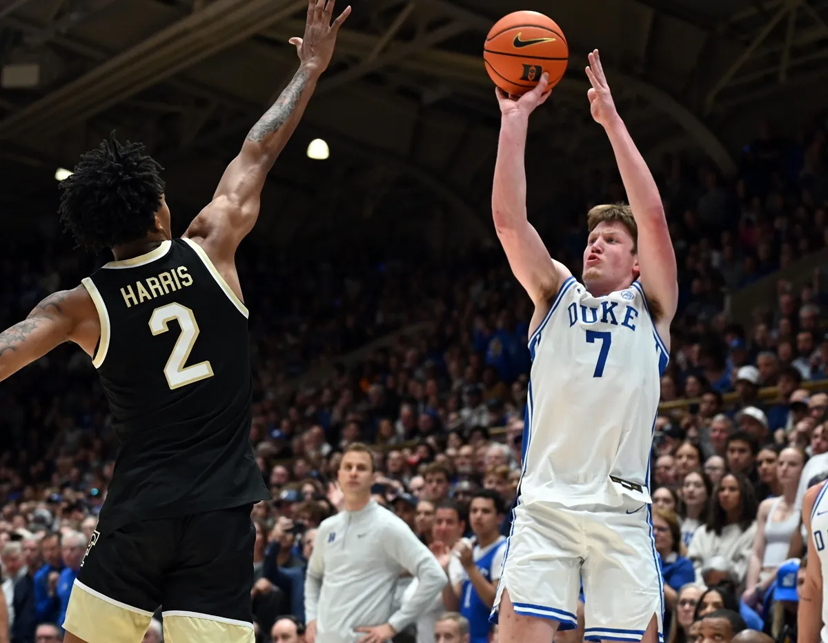 Kon Knueppel avec Duke