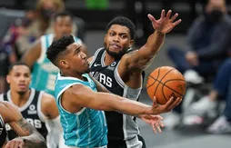 Sans LaMelo Ball, Terry Rozier et les Hornets s’imposent au forceps face aux Spurs