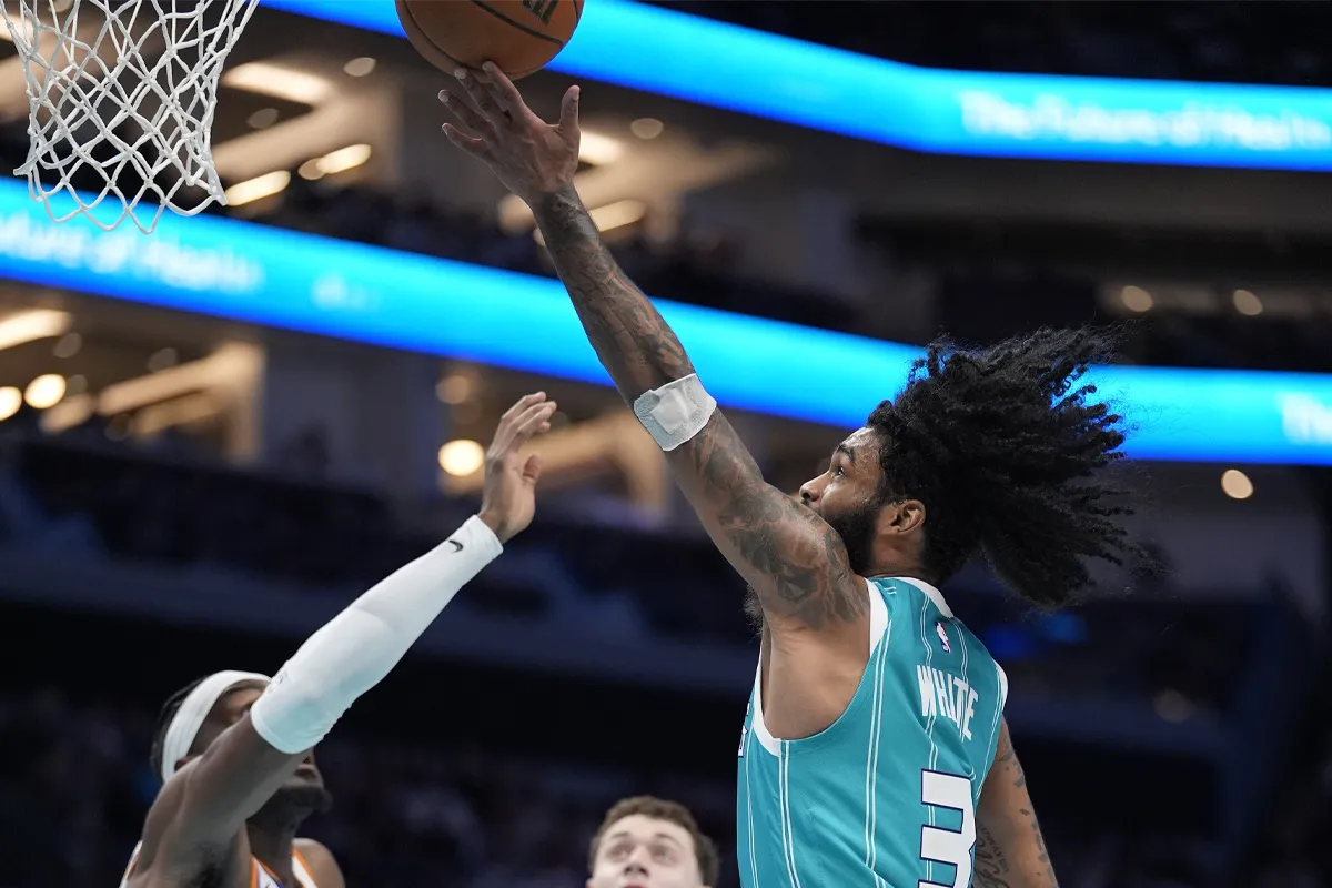 Coby White et les Hornets