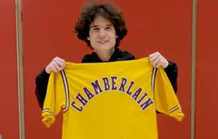 Achetée 3 dollars, une veste de Wilt Chamberlain rapporte gros à un jeune chineur