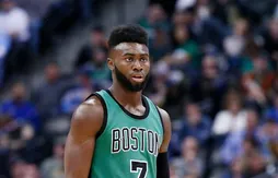 Jaylen Brown jeté dans le grand bain