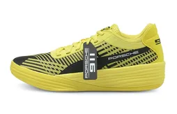 Une 911 aux pieds avec la nouvelle Puma “Clyde All-Pro” X Porsche