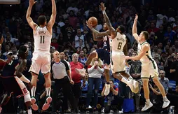 Lou Williams fait tomber les Bucks à la dernière seconde de la prolongation